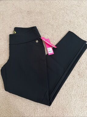 BNWT Lily Pulitzer black size 6 corso golf pants.
